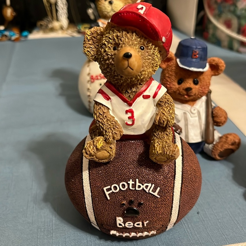 Baseball and Football Bear banks, set of 4 - Picture 5 of 9